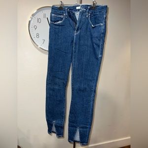 Good American ‘GOOD LEGS’ Dark Skinny Cropped jeans with slits in front